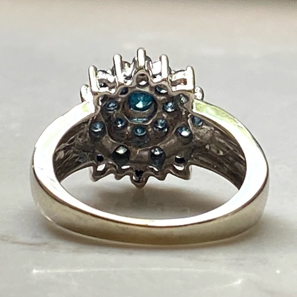 Huge Blue Diamond Cluster Ring, 10k White Gold, Sz 7, EUC - Picture 9 of 11